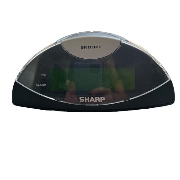 Sharp digital plug in or battery operated snooze black and silver alarm clock - Picture 1 of 7